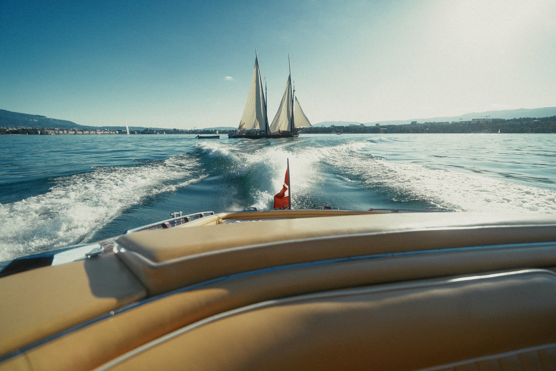 Boesch 850 sur le lac Léman